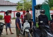 Pengelola SPBU Sekayam klarifikasi soal antrean panjang